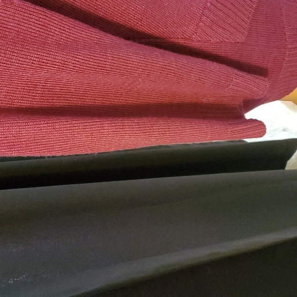 Size M asymmetrical sweater by design history - Picture 6 of 6